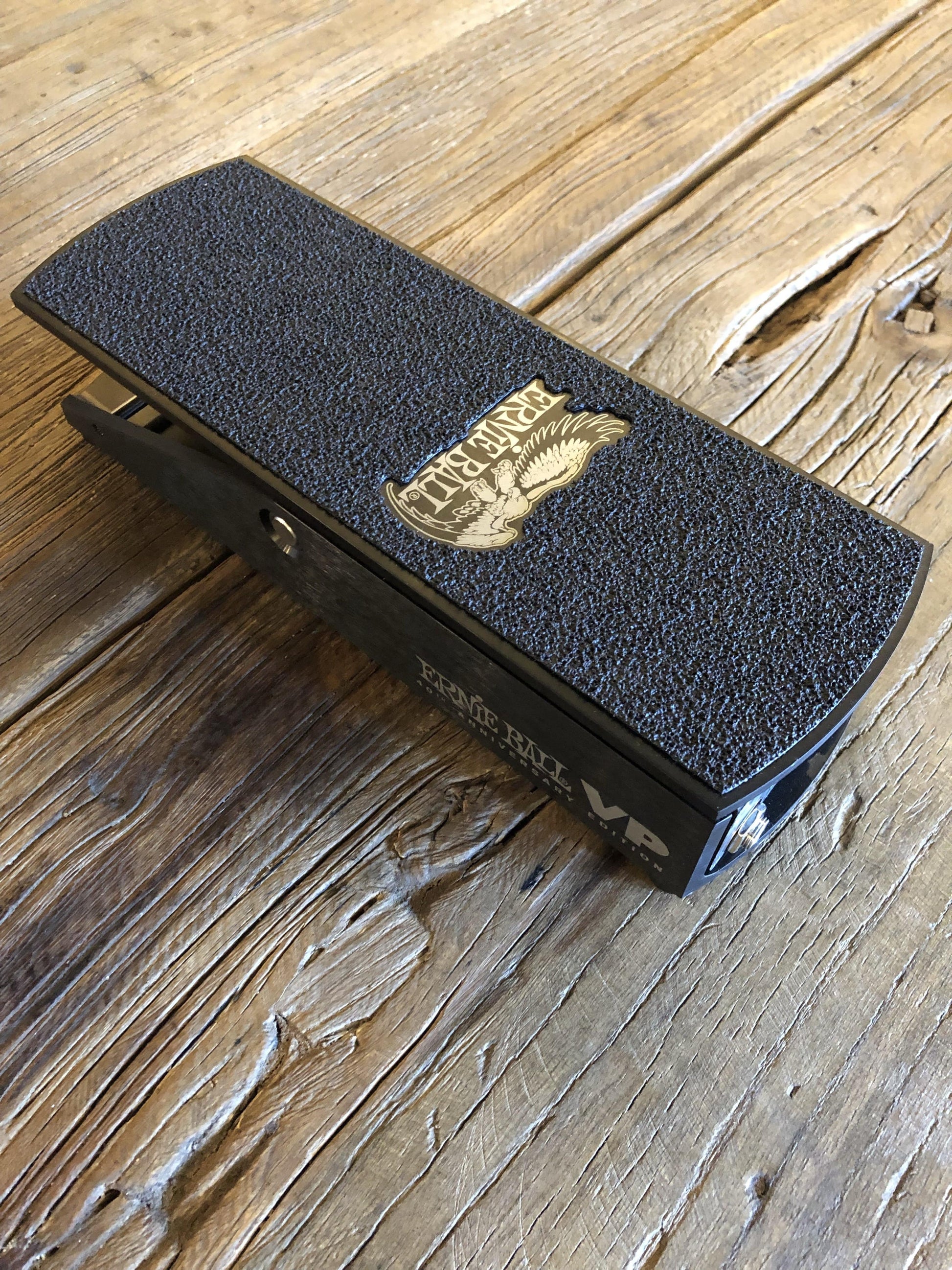 ernie ball volumen pedal Ernie Ball VP 40th Anniversary Volume Pedal – Danville Music