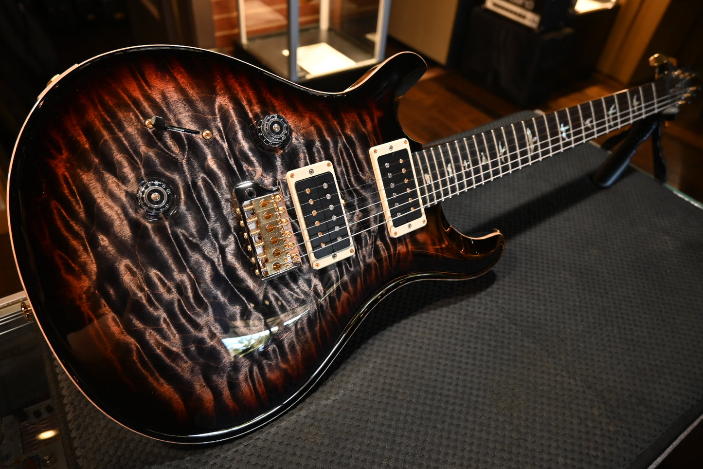 PRS Wood Library Custom 24 Lefty 10-Top Quilt One Piece Top - Charcoal Tri-Color Burst Guitar #0411 - Danville Music