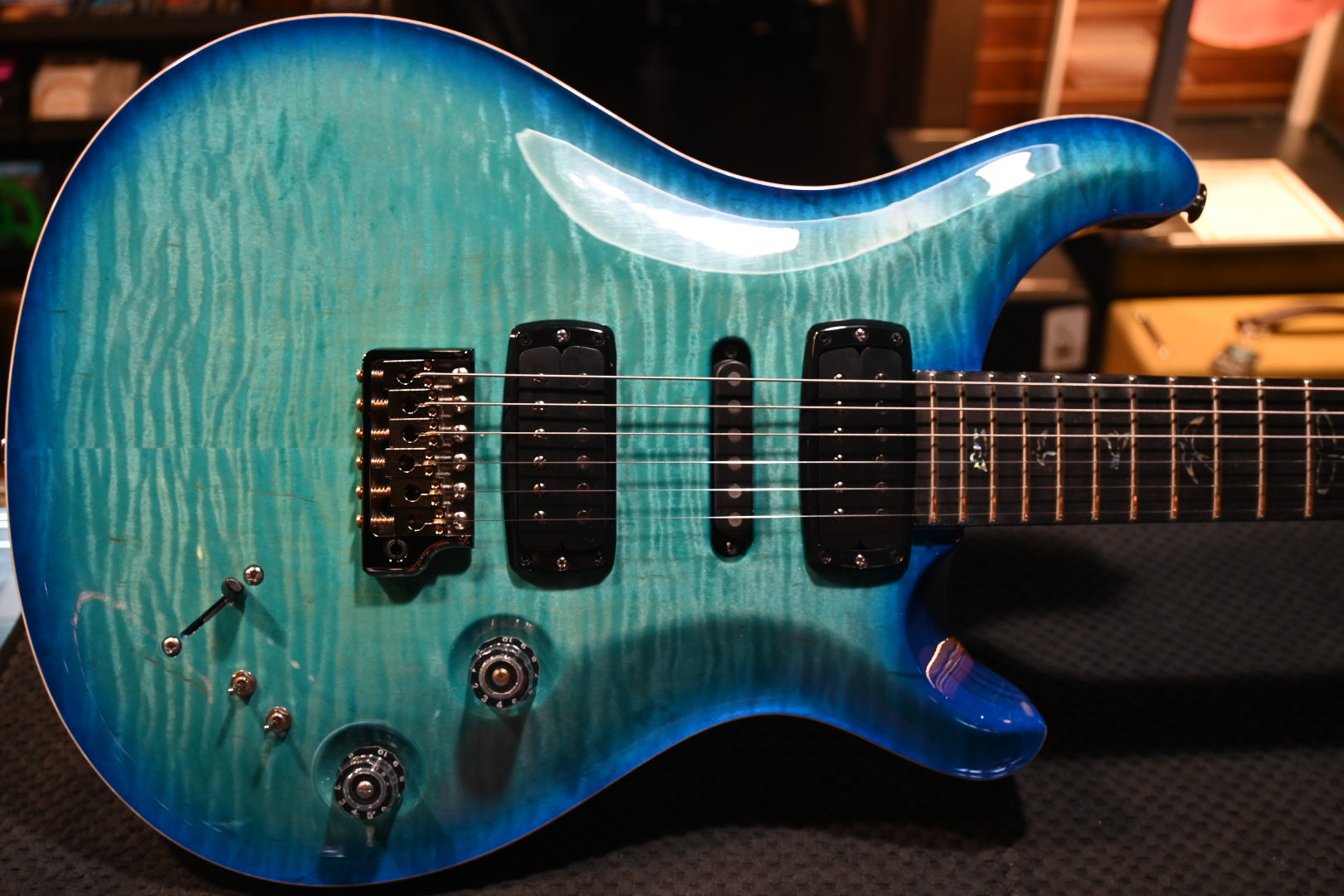 PRS Wood Library Modern Eagle V Swamp Ash Figured Maple Neck - Makena Blue Guitar #9301 - Danville Music