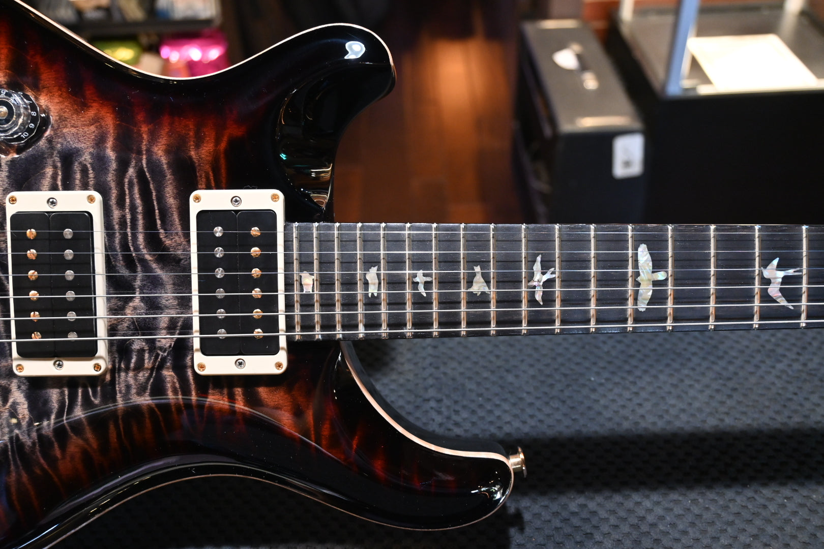PRS Wood Library Custom 24 Lefty 10-Top Quilt One Piece Top - Charcoal Tri-Color Burst Guitar #0411 - Danville Music