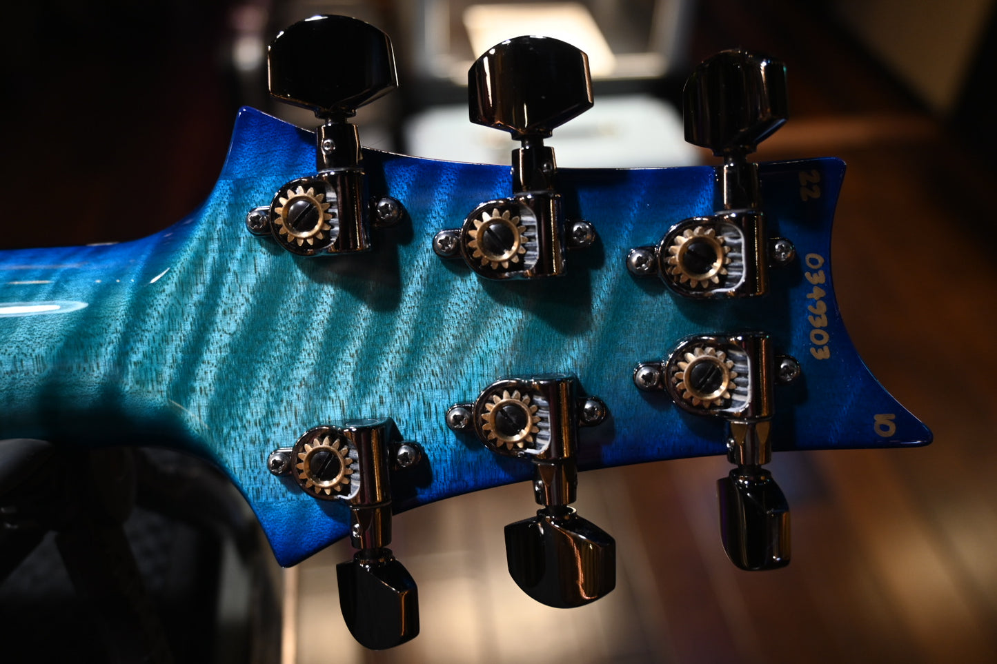 PRS Wood Library Modern Eagle V 10-Top Quilt - Makena Blue Guitar #9303 - Danville Music
