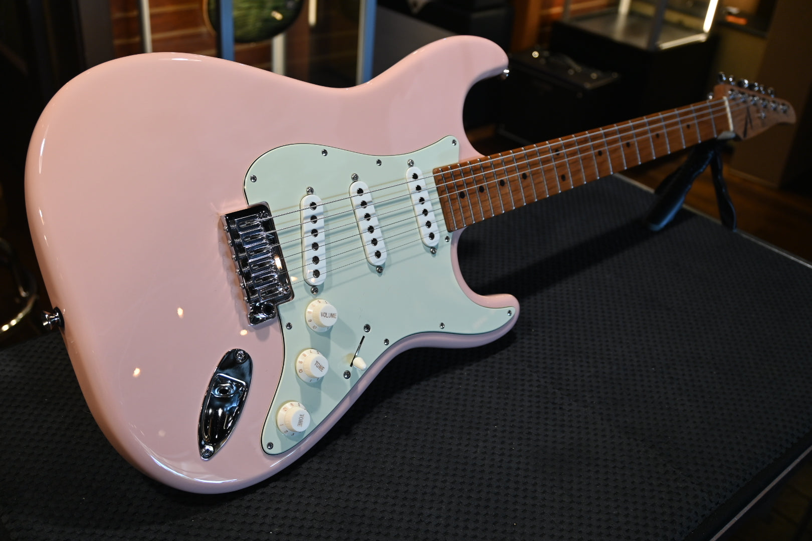 Tom Anderson Icon Classic - Shell Pink Guitar #622N - Danville Music