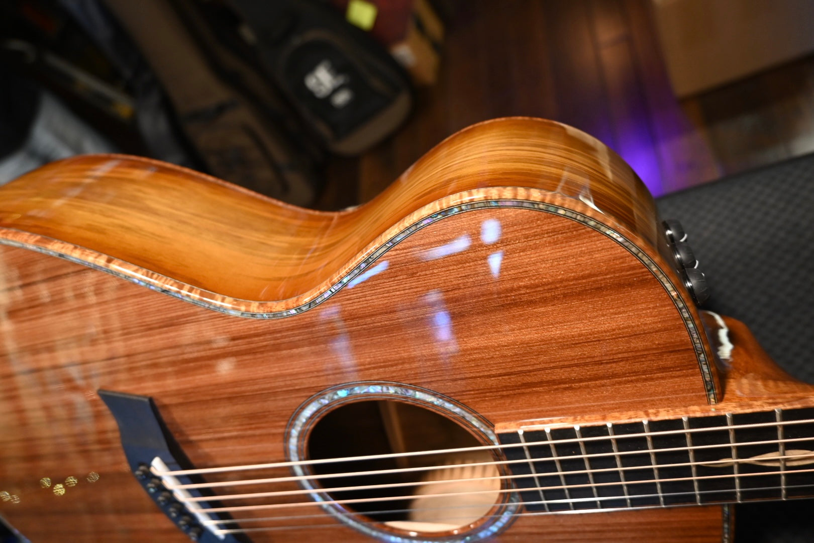 Taylor Custom GC Grand Concert Sinker Redwood/Sassafras - Shaded Edge Burst #1180 USED - Danville Music
