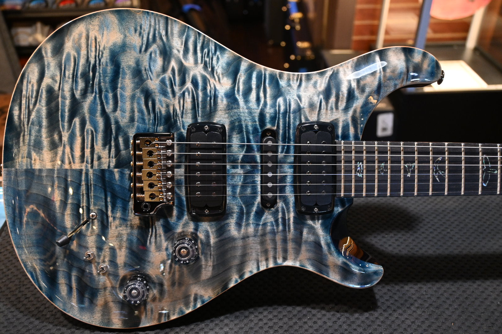 PRS Wood Library Modern Eagle V 10-Top Quilt Figured Maple Neck - Faded Whale Blue/Charcoal Back Guitar #9652 - Danville Music