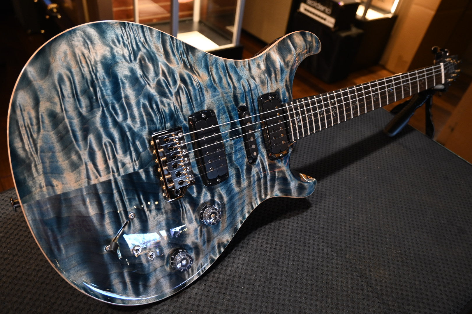 PRS Wood Library Modern Eagle V 10-Top Quilt Figured Maple Neck - Faded Whale Blue/Charcoal Back Guitar #9652 - Danville Music