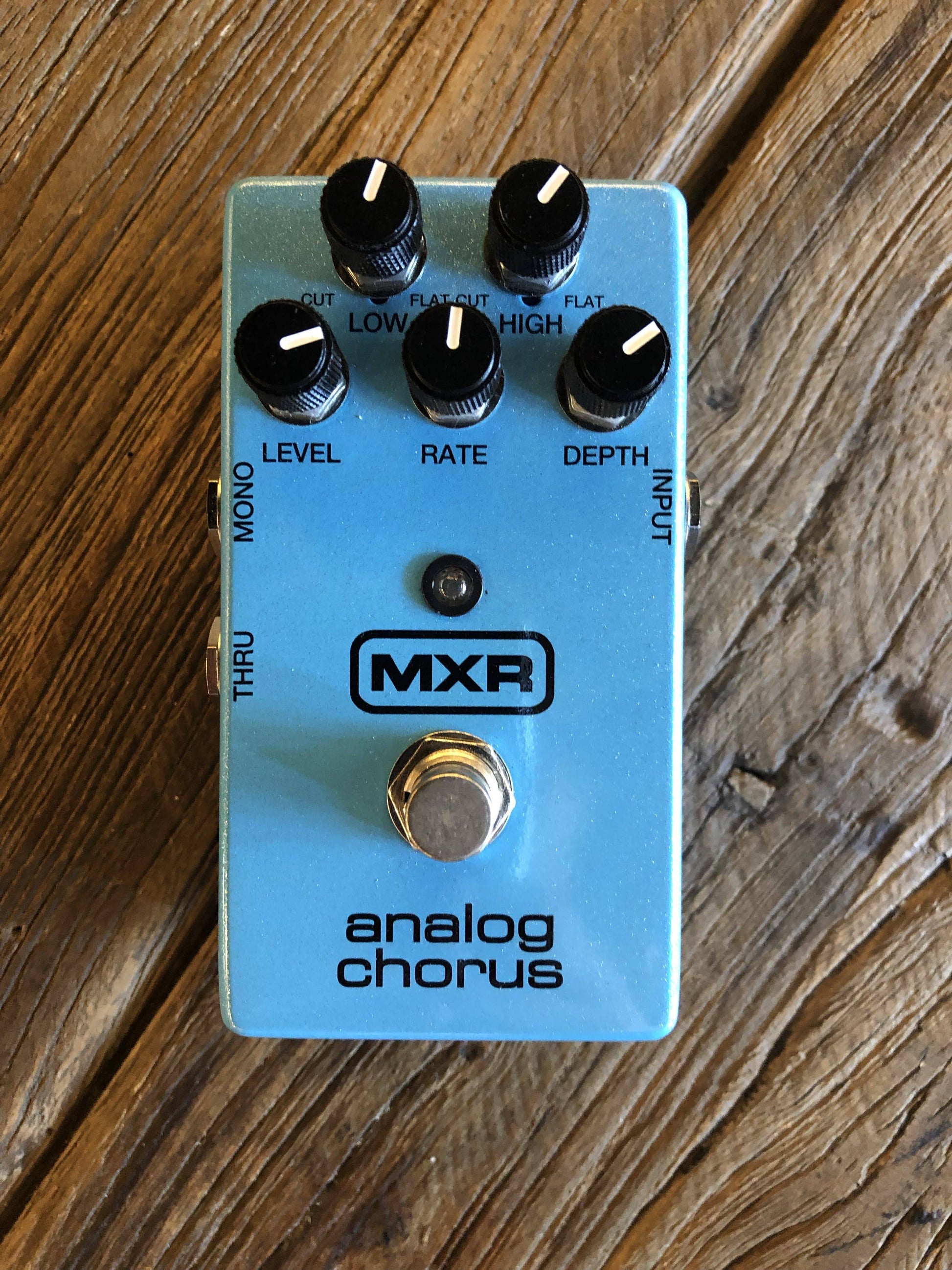 analog chorus pedal MXR Analog Chorus – Danville Music